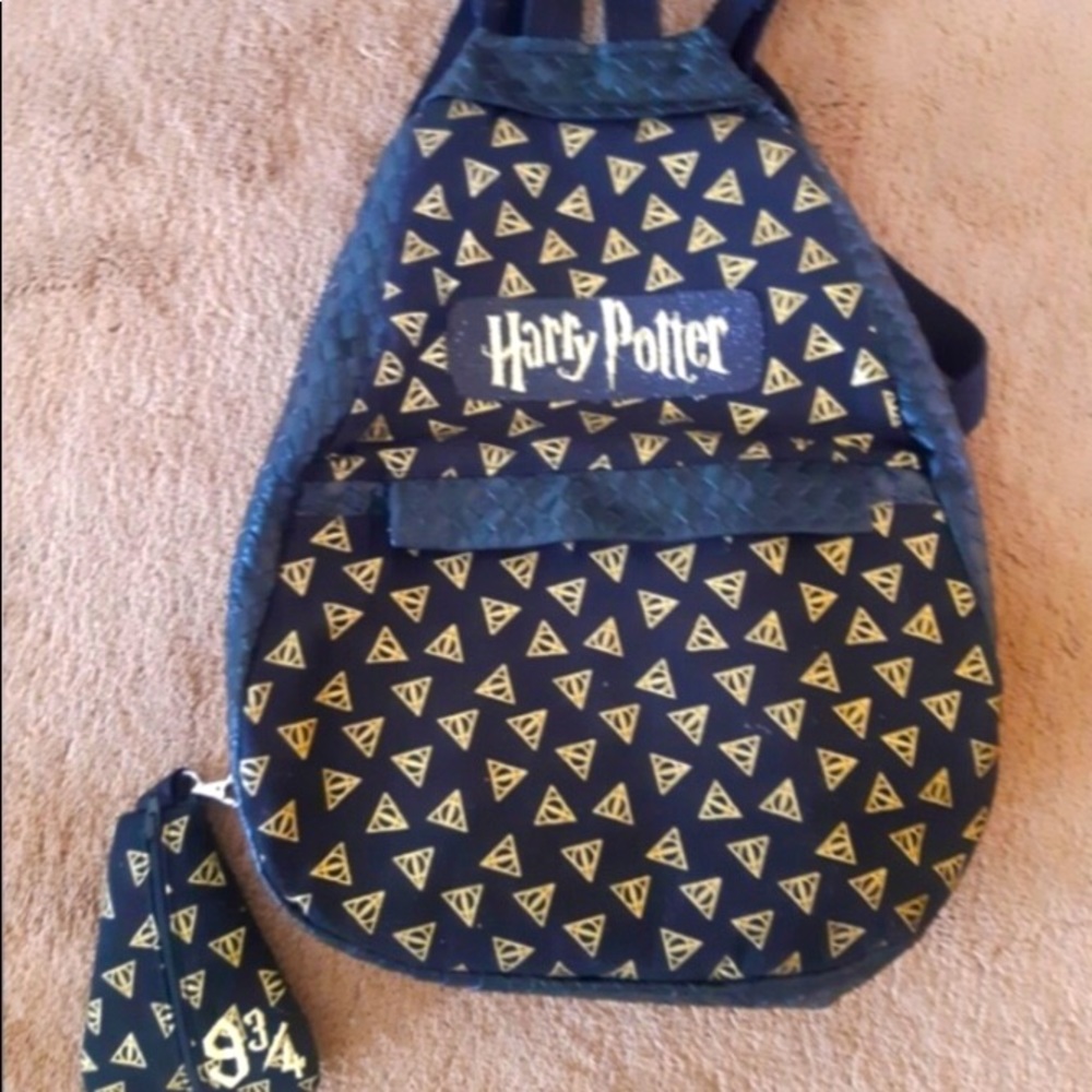Harry Potter Backpack Black and Gold Comes with Matching Coin Pouch